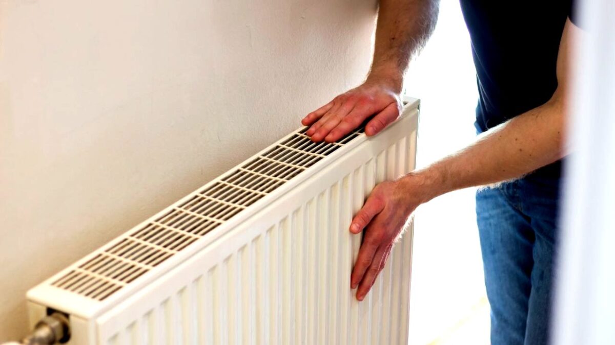 vakantieplannetjes-klaar-met-kou-lijden-deze-simpele-truc-doet-je-een-paar-graden-winnen-zonder-meer